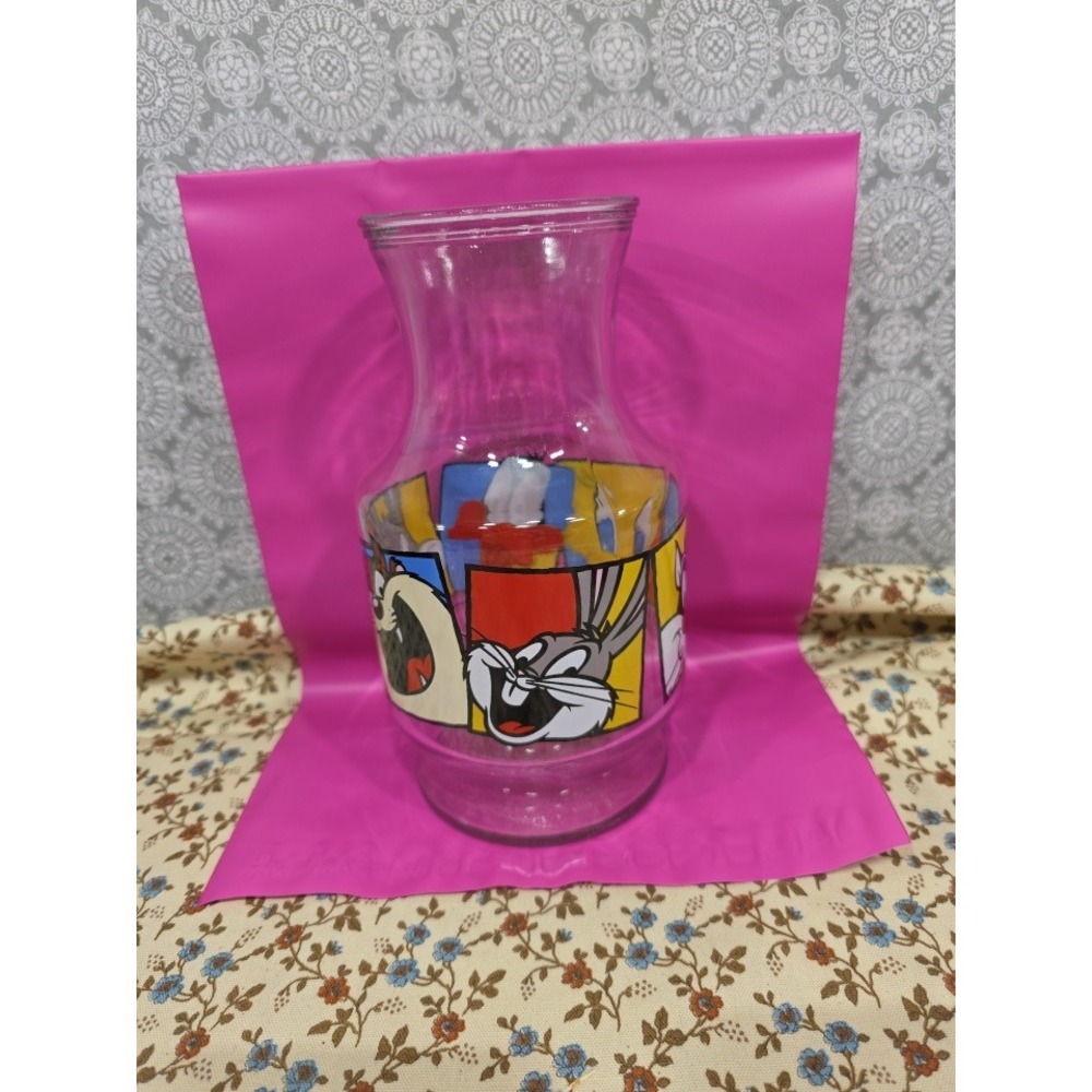 Vintage Looney Tunes Glass Pitcher Bugs Bunny Taz Daffy Duck 1994